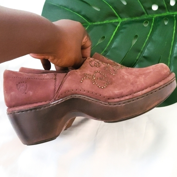 Ariat Mules clogs Western Slip On Rodeo Cowboy Cowgirl Studded Grunge Comfort - Picture 11 of 16